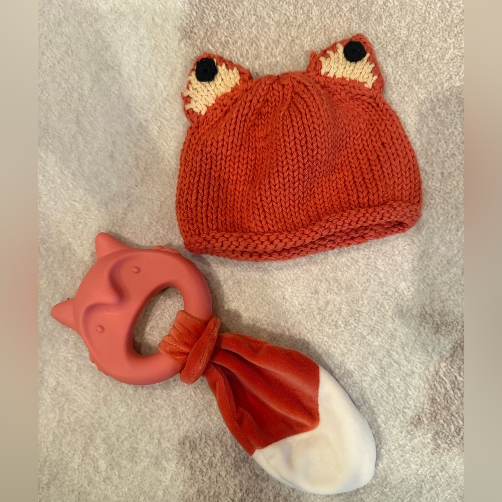 NWOT Boutique knit Fox Knit Hat and fox Teether Set